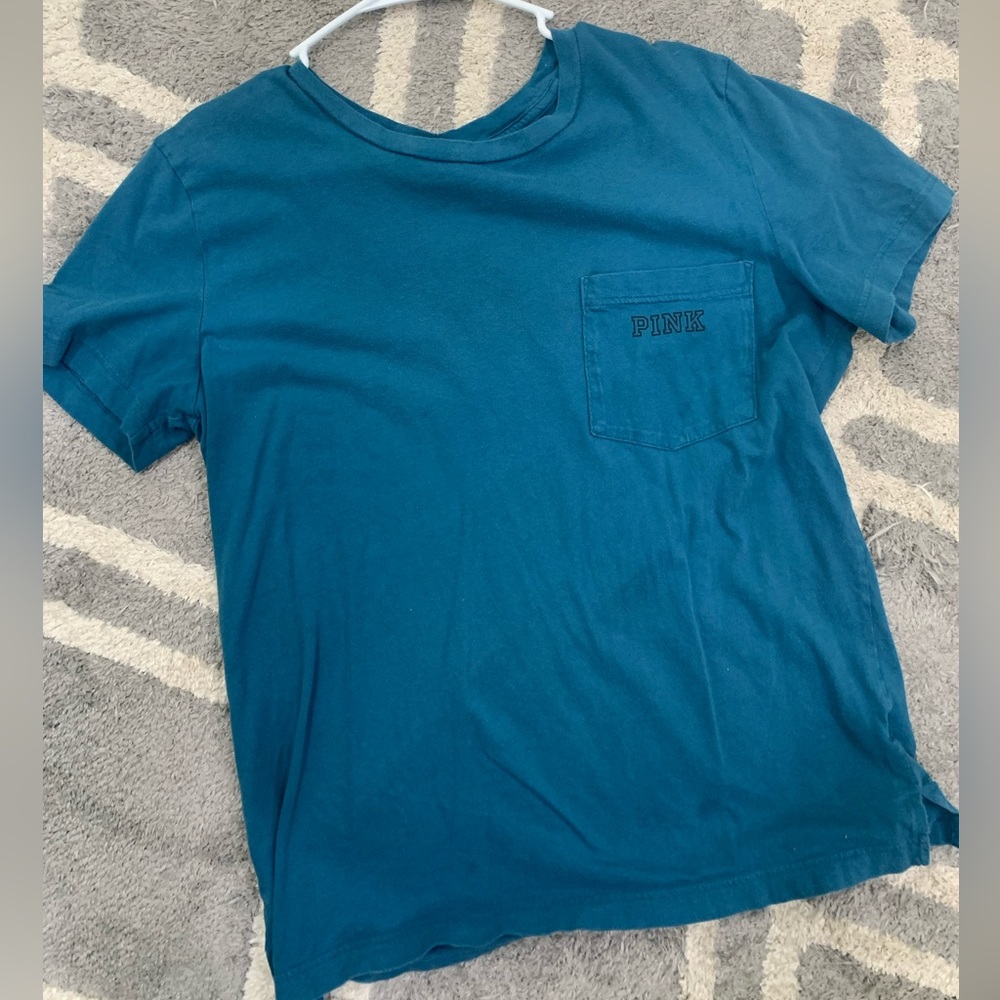 Victoria’s Secret PINK pocket tee medium